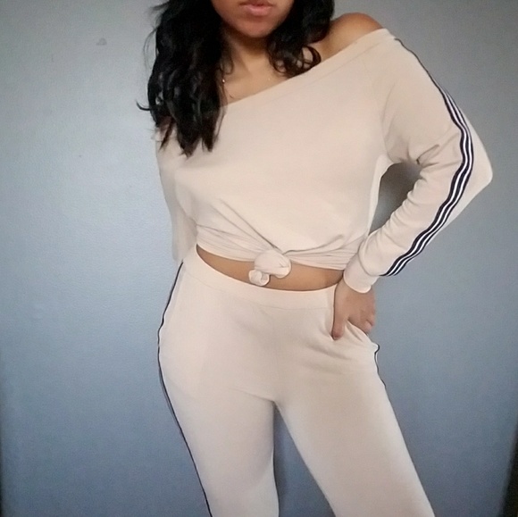 ALEXA TAN NAVY WHITE SWEAT SET - Picture 5 of 6